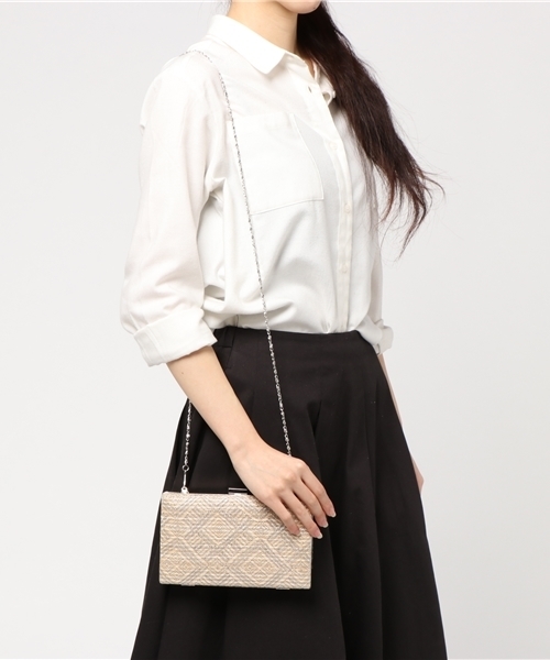 merlot plus（メルロープリュス）の「スクエアクラッチバッグ2076-S2017（クラッチバッグ・レディース・シルバー/ブラック/ゴールド・FREE）」の4枚目の写真