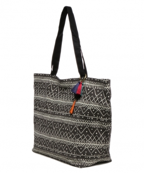 LEPSIM（レプシィム）の「チャームツキプリントトート 757108（トートバッグ・レディース・イエロー/オレンジ/グレー・ONE SIZE）」の6枚目の写真