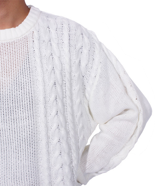 ８(eight)（エイト）の「ロング丈 ニット セーター クルーネック ケーブルニット（ニット/セーター・メンズ・ブラック/ワイン/キナリ/グレー・MEDIUM/LARGE/X-LARGE）」の8枚目の写真