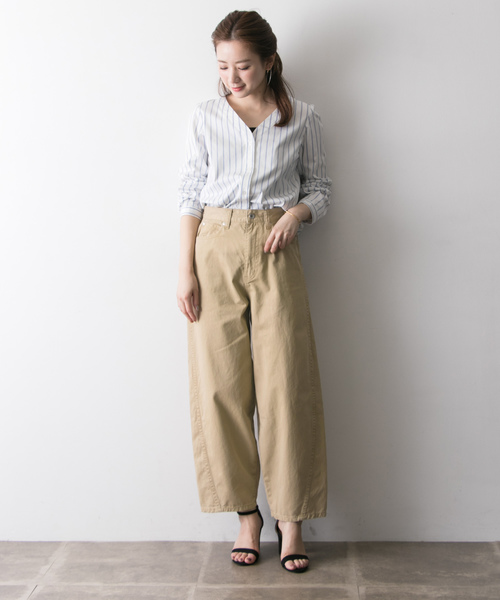 URBAN RESEARCH（アーバンリサーチ）の「チノハーレムパンツ（その他パンツ・レディース・ベージュ/ネイビー・36/38）」の3枚目の写真