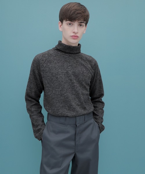 EMMA CLOTHES（エマクローズ）の「ハイネックショートモヘア ラグランスリーブニットソー（ニット/セーター・メンズ・ホワイト/ブラック/ベージュ/パープル/チャコール/ブラウン・FREE）」の4枚目の写真