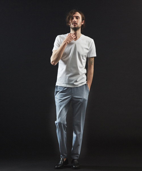 5351 POUR LES HOMMES（ゴーサンゴーイチプールオム）の「【ピマコットン】クラシック ストーン Vネック Ｔシャツ（Tシャツ/カットソー・メンズ・ホワイト/ブラック・44/46/48/50）」の8枚目の写真