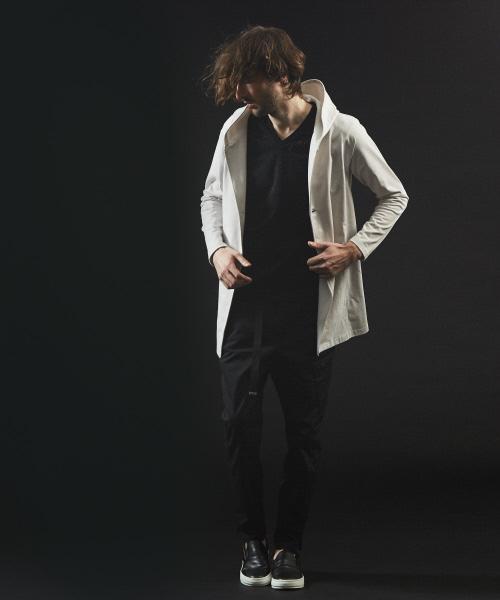 5351 POUR LES HOMMES（ゴーサンゴーイチプールオム）の「【ピマコットン】クラシック ストーン Vネック Ｔシャツ（Tシャツ/カットソー・メンズ・ホワイト/ブラック・44/46/48/50）」の5枚目の写真