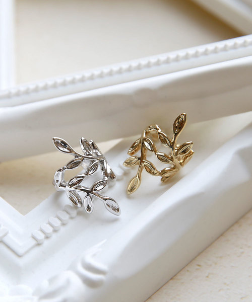 colleca la（コレカラ）の「リーフイヤーカフ（イヤーカフ・レディース・シルバー/ゴールド・ﾌﾘ-）」の5枚目の写真