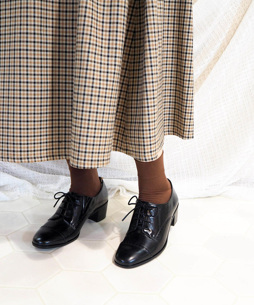 cava cava（サヴァサヴァ）の「〈cava cava（サヴァサヴァ）〉レースアップシューズ（ドレスシューズ・レディース・ブラック/ブラウン/グレー・22.5cm/23.5cm/24.5cm/23.0cm/24.0cm）」の2枚目の写真