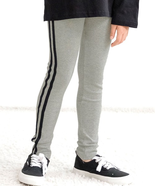 Bee des Bee(ビーデスビー)の「ラインレギンスパンツ(レギンス/スパッツ・キッズ・チャコールグレー/ブラック/グレー/ブラウン/スモークピンク/サックスブルー/クリーム/ラベンダー/ミント/ワイン/チャコール/グレイッシュベージュ/グレー系その他/杢グレー/ブルー/ネイビー/カーキ/モスグリーン/ブラック系その他/パープル系その他/ダークブラウン/ブルーグレー/ライトグレー/アイボリー/グリーン系その他/ベージュ×ブラック/グレー系その他2/グリーン系/ライトベージュ/ベージュ系/ブルー系/グレー系/ライトグリーン系/ピンク/ライラック系/ピンク系/ブルー × パープル・110cm/100cm/120cm/130cm/140cm/150cm)」の12枚目の写真