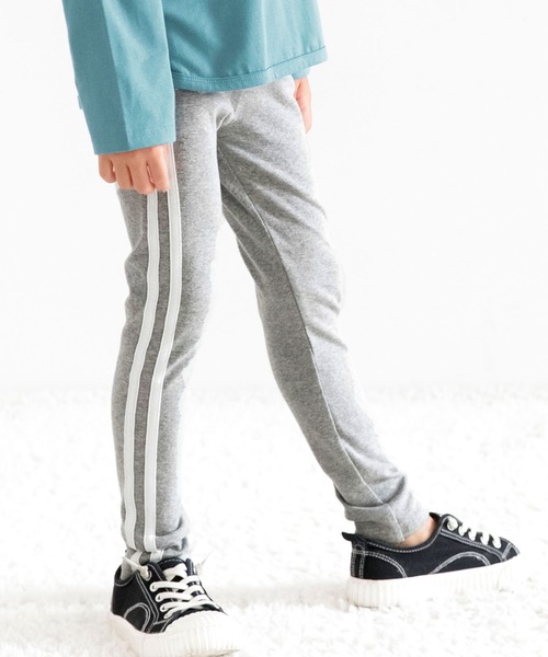 Bee des Bee(ビーデスビー)の「ラインレギンスパンツ(レギンス/スパッツ・キッズ・チャコールグレー/ブラック/グレー/ブラウン/スモークピンク/サックスブルー/クリーム/ラベンダー/ミント/ワイン/チャコール/グレイッシュベージュ/グレー系その他/杢グレー/ブルー/ネイビー/カーキ/モスグリーン/ブラック系その他/パープル系その他/ダークブラウン/ブルーグレー/ライトグレー/アイボリー/グリーン系その他/ベージュ×ブラック/グレー系その他2/グリーン系/ライトベージュ/ベージュ系/ブルー系/グレー系/ライトグリーン系/ピンク/ライラック系/ピンク系/ブルー × パープル・110cm/100cm/120cm/130cm/140cm/150cm)」の8枚目の写真