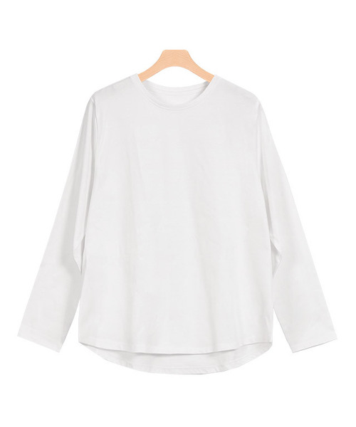 Pierrot（ピエロ）の「選べる綿100％ロングTシャツ（Tシャツ/カットソー・レディース・ブラック/オフホワイト/ホワイト×ブラック/ホワイト系その他/ブラック系その他/グレー系その他/ブラウン系その他/ベージュ系その他/チャコール/ホワイト系その他2/ホワイト系その他3/ホワイト系その他4/ブラウン系その他2/ベージュ系その他2・M/L）」の4枚目の写真