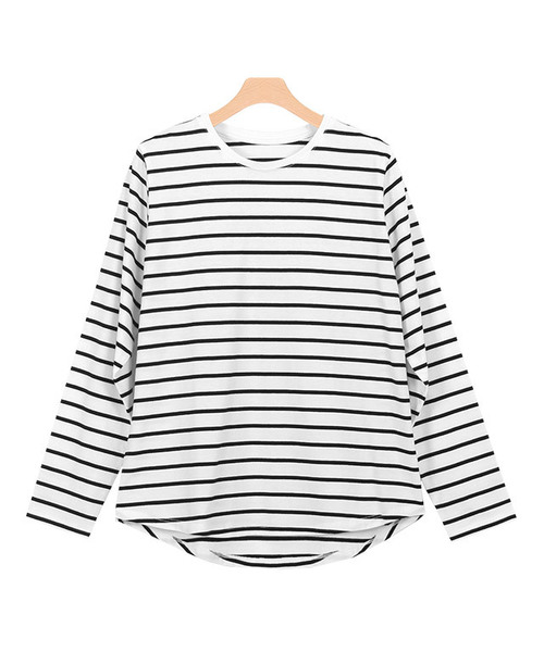 Pierrot（ピエロ）の「選べる綿100％ロングTシャツ（Tシャツ/カットソー・レディース・ブラック/オフホワイト/ホワイト×ブラック/ホワイト系その他/ブラック系その他/グレー系その他/ブラウン系その他/ベージュ系その他/チャコール/ホワイト系その他2/ホワイト系その他3/ホワイト系その他4/ブラウン系その他2/ベージュ系その他2・M/L）」の5枚目の写真