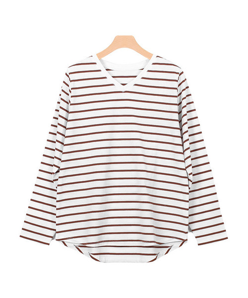Pierrot（ピエロ）の「選べる綿100％ロングTシャツ（Tシャツ/カットソー・レディース・ブラック/オフホワイト/ホワイト×ブラック/ホワイト系その他/ブラック系その他/グレー系その他/ブラウン系その他/ベージュ系その他/チャコール/ホワイト系その他2/ホワイト系その他3/ホワイト系その他4/ブラウン系その他2/ベージュ系その他2・M/L）」の6枚目の写真