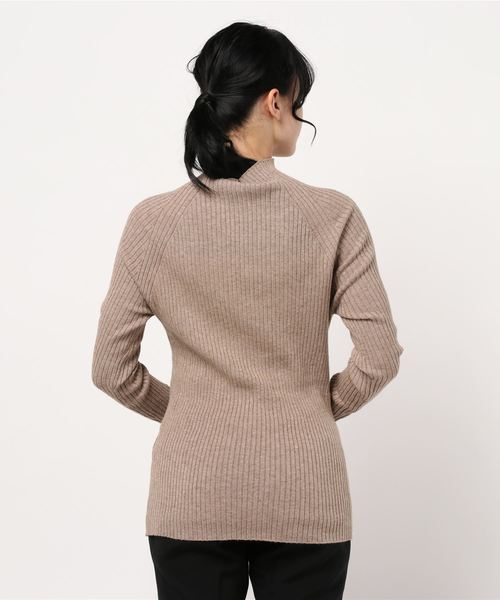 GeeRA(ジーラ)の「ストレッチリブハイネックニット(ニット/セーター・レディース・ベージュ/ブラック/アイボリー・X-LARGE/LARGE/MEDIUM)」の15枚目の写真