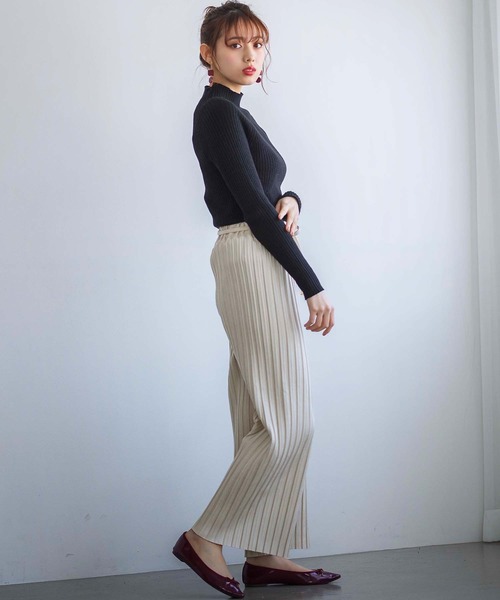 GeeRA(ジーラ)の「ストレッチリブハイネックニット(ニット/セーター・レディース・ベージュ/ブラック/アイボリー・X-LARGE/LARGE/MEDIUM)」の8枚目の写真
