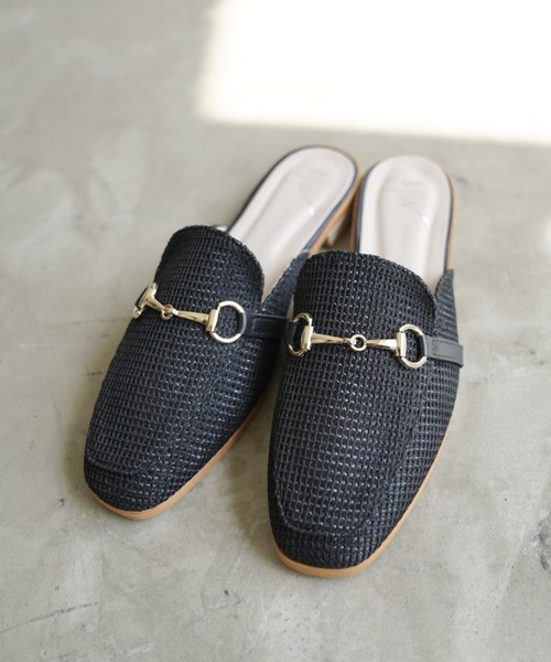 Aunt Marie's（アントマリーズ）の「AUNT MARIE'S ビット付ラフィアミュール（サンダル・レディース・ブラック/ホワイト/ブラウン・M/L）」の4枚目の写真