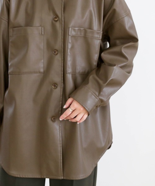 select MOCA（セレクトモカ）の「2020 A/W フェイクレザーシャツジャケット/スタンドカラーマットレザーライクシャツJK（シャツ/ブラウス・レディース・ブラック/カーキ/ライトベージュ・FREE）」の19枚目の写真