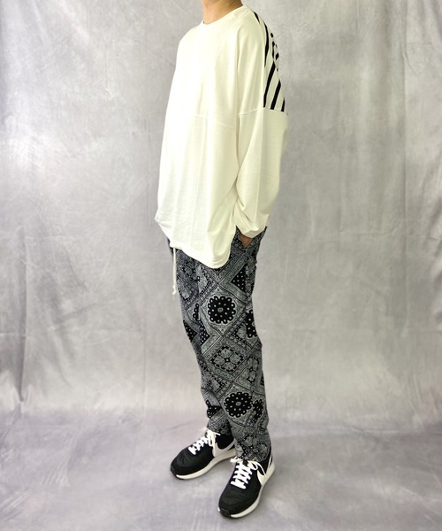 Beno(ビーノ)の「ミニ裏毛 / バックショルダー ボーダー スイッチ 裾スピンドル ビッグシルエット ロンT(Tシャツ/カットソー・メンズ・ブラック/ベージュ/オフホワイト/カーキ・FREE)」の3枚目の写真