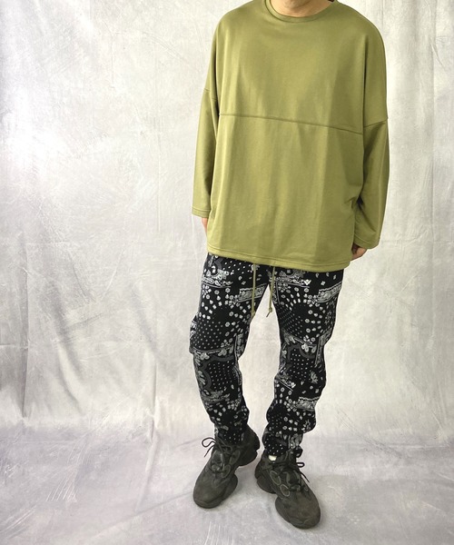 Beno(ビーノ)の「ミニ裏毛 / バックショルダー ボーダー スイッチ 裾スピンドル ビッグシルエット ロンT(Tシャツ/カットソー・メンズ・ブラック/ベージュ/オフホワイト/カーキ・FREE)」の18枚目の写真