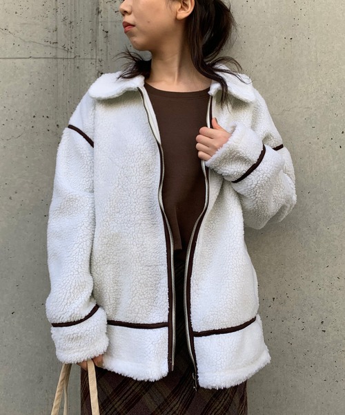 STYLEBLOCK(スタイルブロック)の「シープボアビッグB3ミリタリージャケットボアブルゾン(ブルゾン・メンズ・ベージュ/ブラック/アイボリー・LL/M/L)」の1枚目の写真