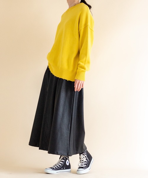 ottilie(オティーリエ)の「フェイクレザーフレアーSK(スカート・レディース・ブラック/ブラウン・FREE)」の1枚目の写真