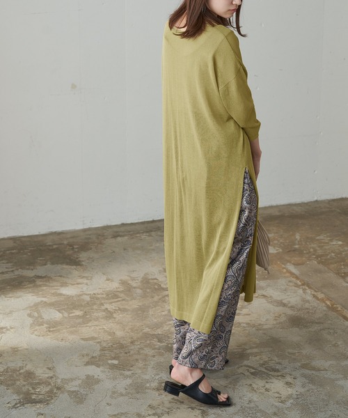 Chaco closet(チャコ クローゼット)の「オーバーサイズ シアーニット スリット入りロングワンピース チュニック(ワンピース・レディース・ブラック/ベージュ/オレンジ/ラベンダー/グリーン系その他/ブルー系その他・FREE)」の3枚目の写真