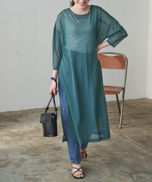 Chaco closet(チャコ クローゼット)の「オーバーサイズ シアーニット スリット入りロングワンピース チュニック(ワンピース・レディース・ブラック/ベージュ/オレンジ/ラベンダー/グリーン系その他/ブルー系その他・FREE)」の13枚目の写真