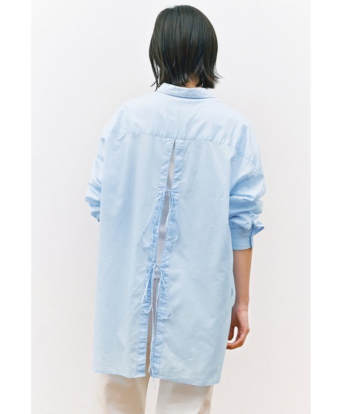 avecmoi（アヴェクモワ）の「【佐藤かなさんプロデュース】 アヴェクモワ　後ろ開きリボンシャツ〈サックス〉（シャツ/ブラウス・レディース・サックスブルー・LARGE/MEDIUM/X-LARGE/SMALL）」の9枚目の写真