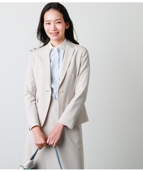 NEWYORKER（ニューヨーカー）の「ウォッシャブルシャドーストライプ 1釦ジャケット（テーラードジャケット・レディース・ライトグレー/グレー系その他・9号/11号/7号/13号）」の2枚目の写真