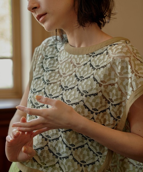 select MOCA（セレクトモカ）の「2021 SS レースパターンサイドリボンベスト（サイドリボンショート丈ベスト）（ベスト・レディース・ベージュ/ブラウン/イエロー・FREE）」の4枚目の写真