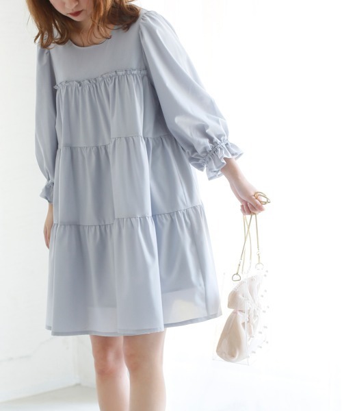 one after another NICE CLAUP（ワンアフターアナザーナイスクラップ）の「【Web限定】キャンディスリーブチュニック（チュニック・レディース・ドット/オフホワイト/サックスブルー/ブラック・FREE）」の3枚目の写真