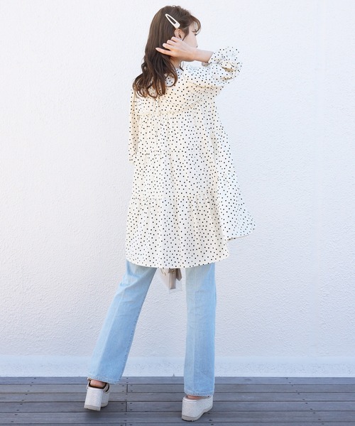 one after another NICE CLAUP（ワンアフターアナザーナイスクラップ）の「【Web限定】キャンディスリーブチュニック（チュニック・レディース・ドット/オフホワイト/サックスブルー/ブラック・FREE）」の21枚目の写真