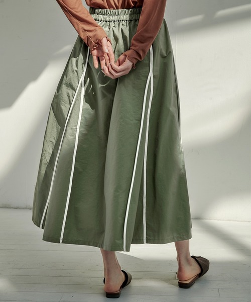 EMMA(EMMA CLOTHES)(エマ)の「【EMMA】ウェザークロスパイピングデザインフレアスカート/ロングスカート(スカート・レディース・ブラック/グリーン/ライトベージュ・FREE)」の3枚目の写真