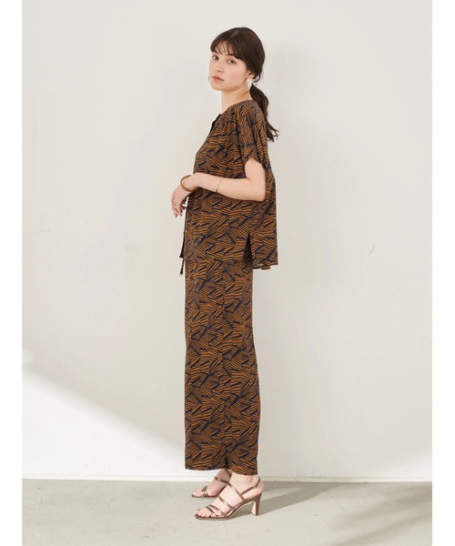 YECCA VECCA(イェッカヴェッカ)の「P.ミュルーズプリントスリットパンツ *(その他パンツ・レディース・ブラック/キャメル・FREE)」の9枚目の写真