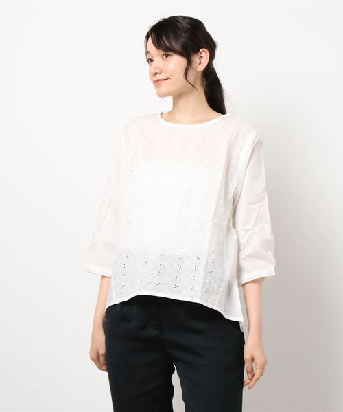 fort point(フォーポイント)の「【C-FORT POINT】刺繍入りノーカラーブラウス 前後差のあるヘムライン(シャツ/ブラウス・レディース・ブラック/オフホワイト/ブルー・FREE)」の2枚目の写真