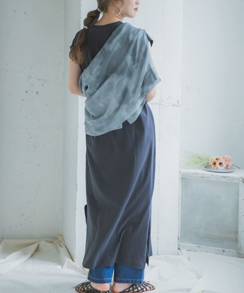 ITEMS URBANRESEARCH(アイテムズ アーバンリサーチ)の「キーネックカットワンピース(ワンピース・レディース・オフホワイト/カーキ/スミクロ・FREE)」の21枚目の写真