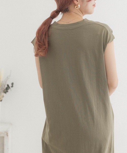 ITEMS URBANRESEARCH(アイテムズ アーバンリサーチ)の「キーネックカットワンピース(ワンピース・レディース・オフホワイト/カーキ/スミクロ・FREE)」の14枚目の写真