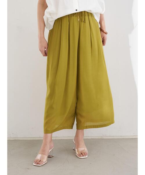 YECCA VECCA（イェッカヴェッカ）の「シルキータックワイドパンツ（その他パンツ・レディース・ブラウン/イエロー/チャコールグレー/ライトグレー・FREE）」の9枚目の写真