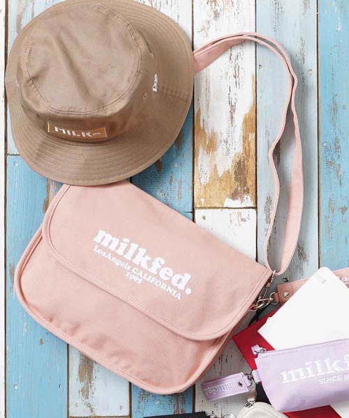 MILKFED.(ミルクフェド)の「ROUND CANVAS SHOULDERBAG(ショルダーバッグ・レディース・ベージュ/ライトピンク/ブラック/ホワイト・ONE SIZE)」の1枚目の写真