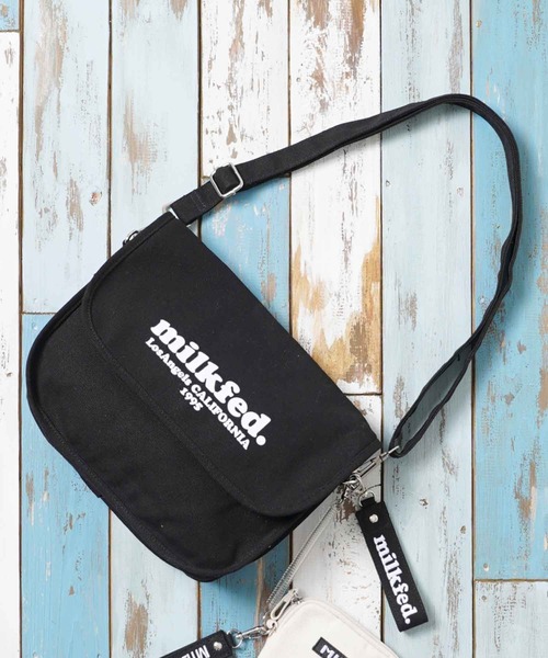 MILKFED.(ミルクフェド)の「ROUND CANVAS SHOULDERBAG(ショルダーバッグ・レディース・ベージュ/ライトピンク/ブラック/ホワイト・ONE SIZE)」の3枚目の写真