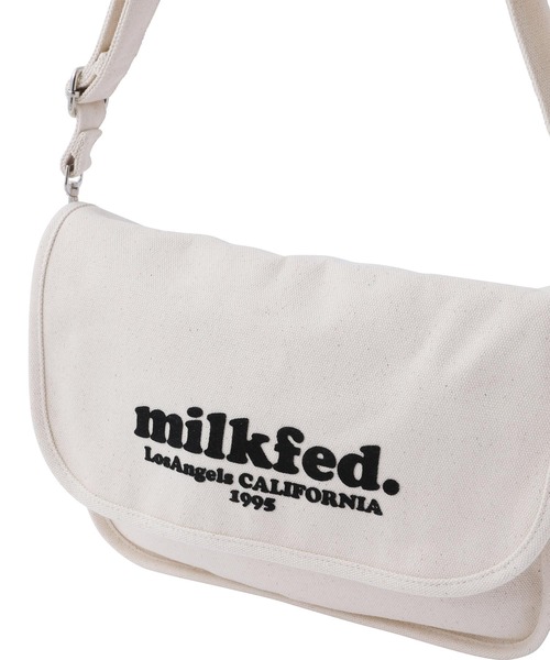 MILKFED.(ミルクフェド)の「ROUND CANVAS SHOULDERBAG(ショルダーバッグ・レディース・ベージュ/ライトピンク/ブラック/ホワイト・ONE SIZE)」の14枚目の写真