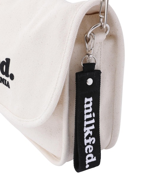 MILKFED.(ミルクフェド)の「ROUND CANVAS SHOULDERBAG(ショルダーバッグ・レディース・ベージュ/ライトピンク/ブラック/ホワイト・ONE SIZE)」の15枚目の写真