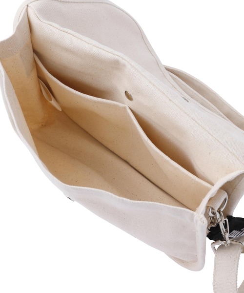 MILKFED.(ミルクフェド)の「ROUND CANVAS SHOULDERBAG(ショルダーバッグ・レディース・ベージュ/ライトピンク/ブラック/ホワイト・ONE SIZE)」の6枚目の写真