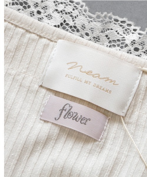 flower（フラワー）の「flower × neam コラボキャミソール（キャミソール・レディース・アイボリー・FREE）」の2枚目の写真