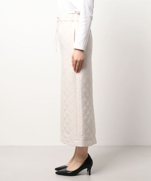 Mila Owen（ミラオーウェン）の「キルティング後ベンツストレートスカート（スカート・レディース・ブラック/カーキ/アイボリー・1/0）」の12枚目の写真