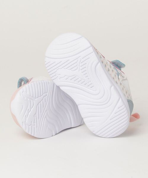 PUMA(プーマ)の「PUMA/プーマ ファンレーサー ロアー ACインファント 380883 ベルクロ ゴム紐(スニーカー・キッズ・グレー×ピンク・14.0cm/15.0cm/12.0cm/13.0cm/16.0cm)」の2枚目の写真