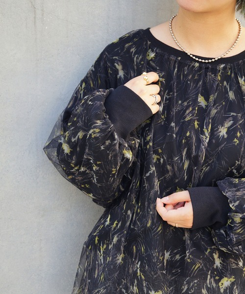 179/WG(イチナナキュウダブルジー)の「リバーシブルチュールオーバープル(Tシャツ/カットソー・レディース・ブラック/チャコールグレー/ベージュ・FREE)」の21枚目の写真