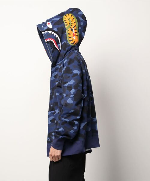 A BATHING APE（アベイシングエイプ）の「COLOR CAMO SHARK WIDE FIT