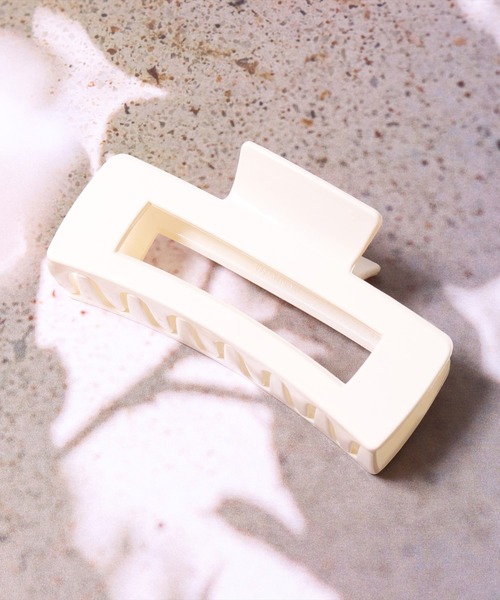 BAYBLO（ベイブロ）の「(SB)ビックスクエア ヘアクリップ（バレッタ/ヘアクリップ・レディース・シャンパン/ダークオレンジ/クリーム/クリア/ブルーグレー/マスタード/ブラウン系その他/バーガンディー/ピンク/アイボリー/モスグリーン/ベージュ/ブラウン/スミクロ/クリアブラック/エンジ・FREE）」の20枚目の写真