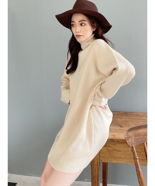 GYDA(ジェイダ)の「タートルネックルーズ ニット ワンピース(ワンピース・レディース・アイボリー/ブラック・FREE)」の3枚目の写真