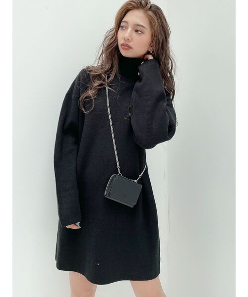 GYDA(ジェイダ)の「タートルネックルーズ ニット ワンピース(ワンピース・レディース・アイボリー/ブラック・FREE)」の21枚目の写真