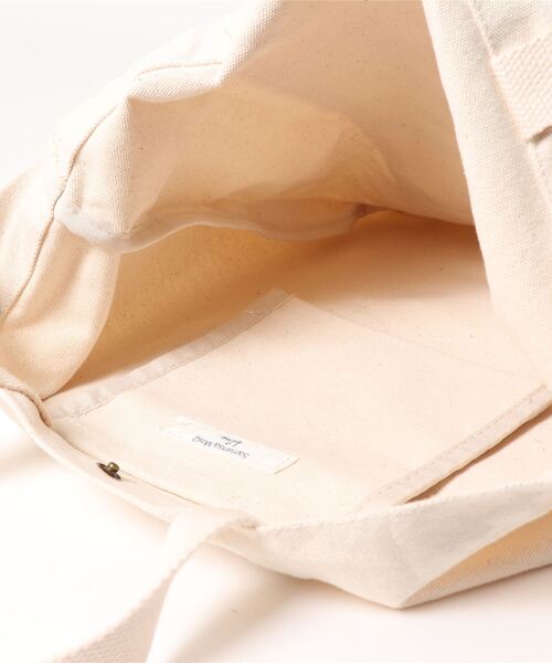 Samansa Mos2 blue（サマンサモスモスブルー）の「キャンバスロゴプリント2WAYショルダー（ショルダーバッグ・レディース・ブラック/ベージュ/キナリ・ﾌﾘ-）」の5枚目の写真