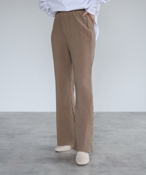 r.(アールドット)の「ダブルフェイス ミニプリーツ フレアパンツ(スウェットパンツ・レディース・ブラック/ブラウン/ベージュ/ブルー/パープル・MEDIUM)」の4枚目の写真